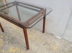 Palisanderbord med glasplade