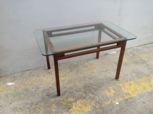 Palisanderbord med glasplade
